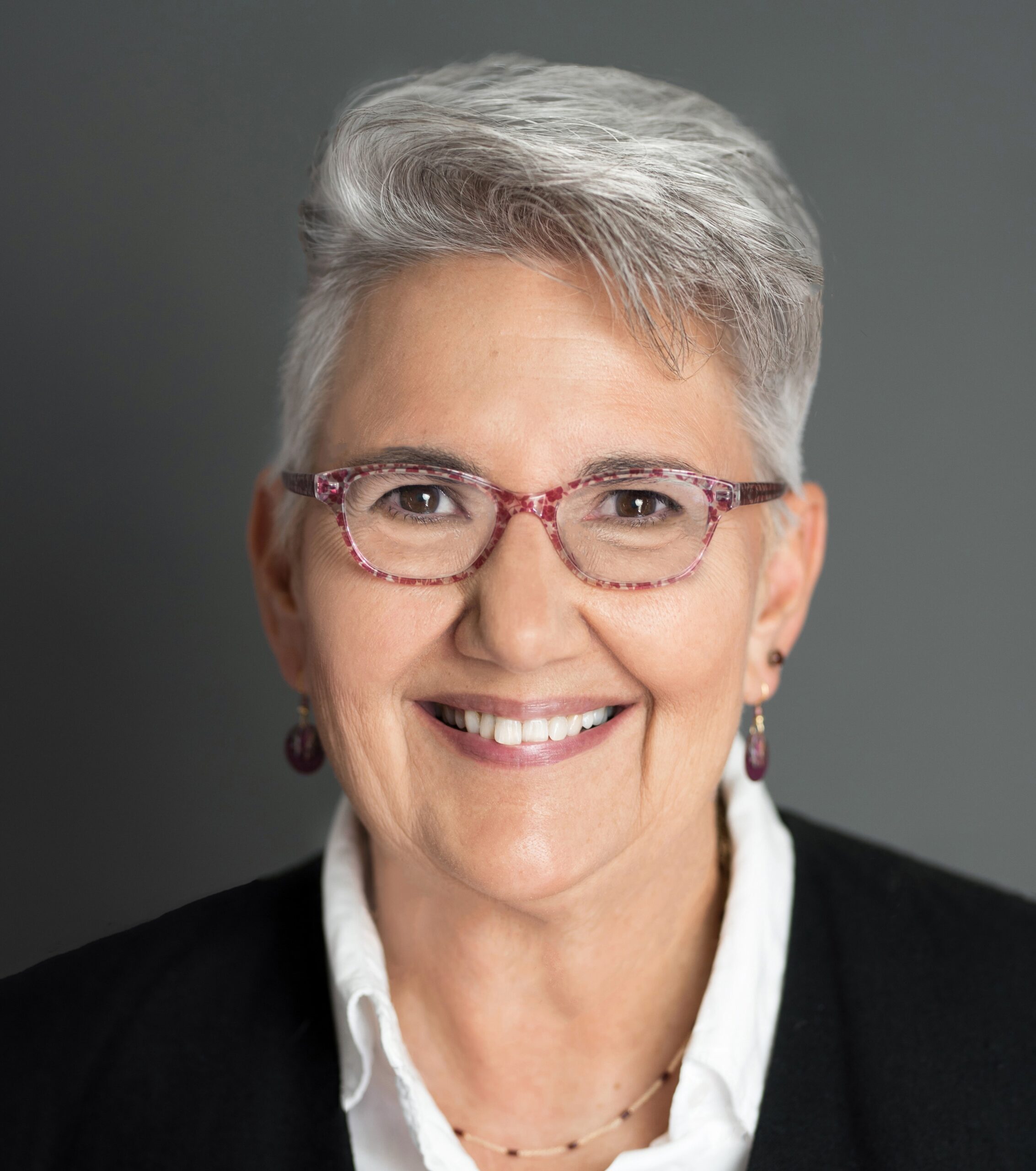 Headshot Cynthia Millonzi_BW_square