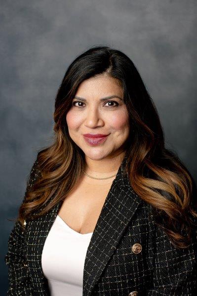 Monica Davidson Headshot